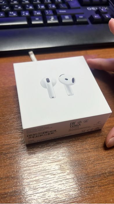 Продам Airpods 4