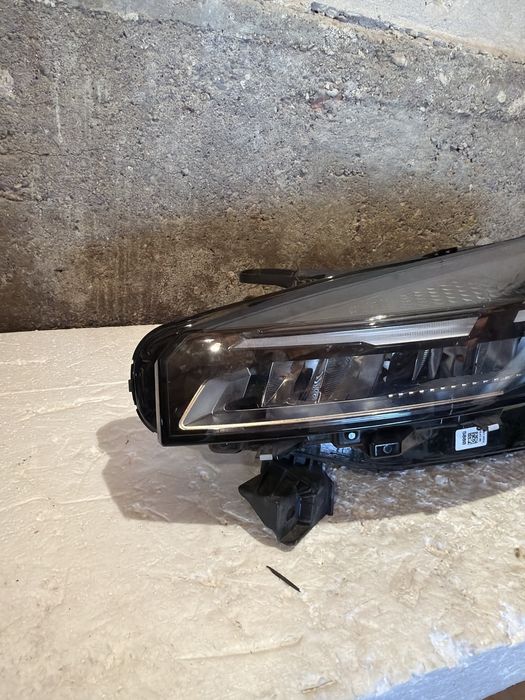 фар Renault Clio 5