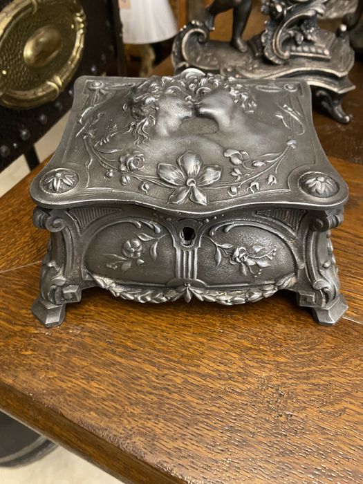 Caseta bijuterii/Art Nouveau