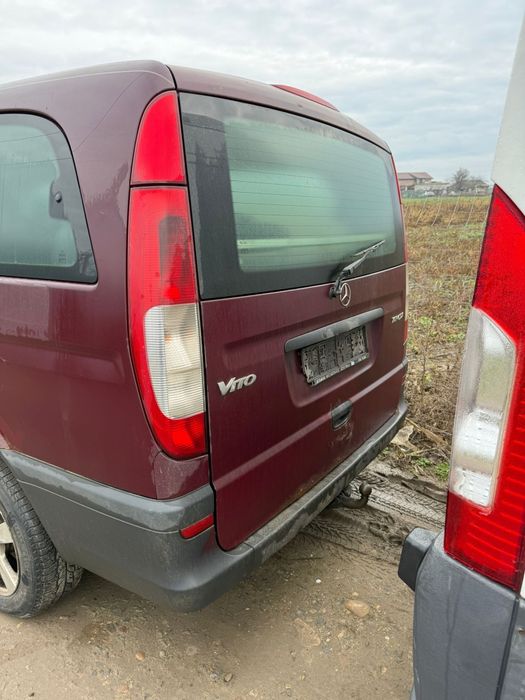 Dezmembrez Mercedes Vito 2.2cdi