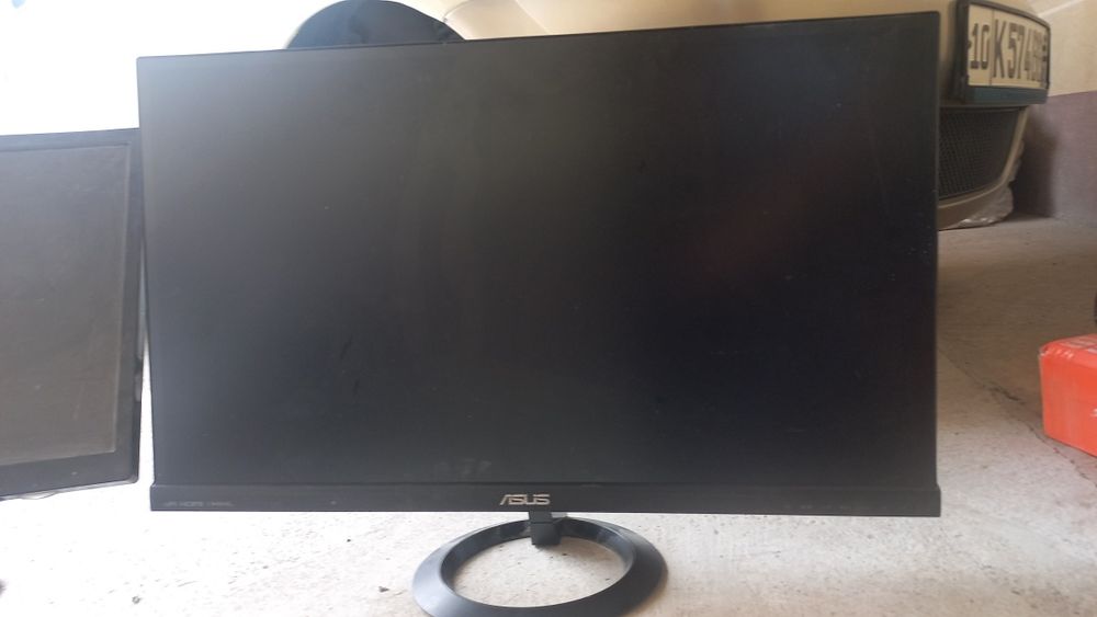 24 tali monitorla sotiladi