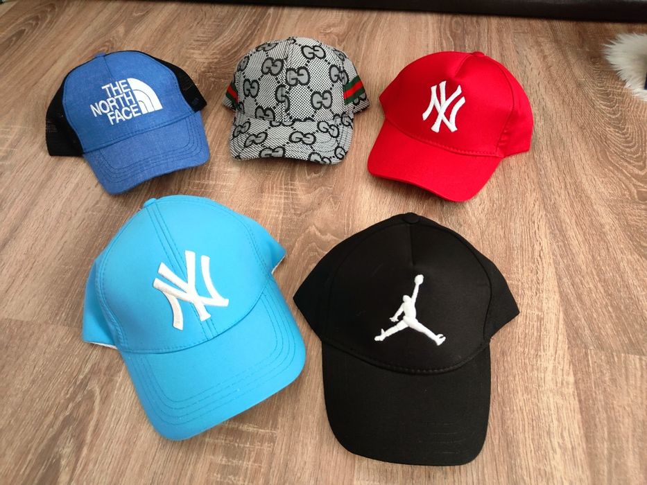 Șapcă NY / culori disponibile Roz Roșu Albastru Negru Mov Galben