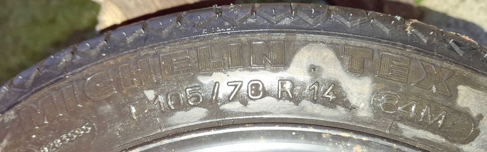 Резервна гума патерица