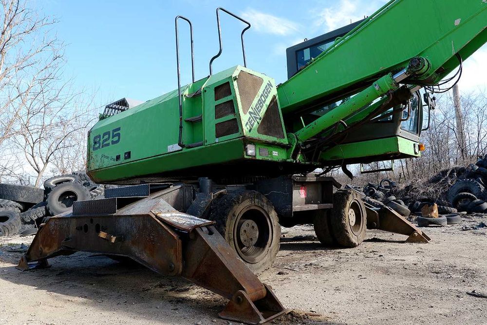 Багер Sennebogen 825
