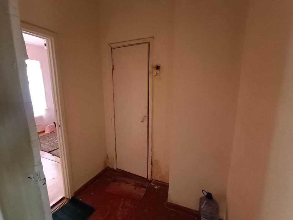 5ти комнатная квартира на 2 этаже с 6ти метровым балконом, Супер