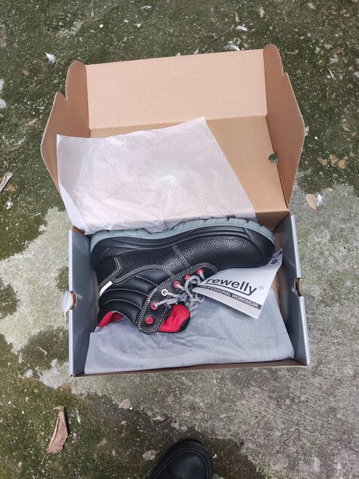 Летни работни обувки