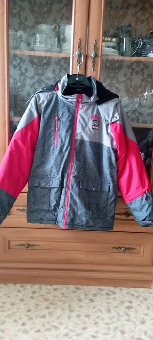 Продам подростковую куртку