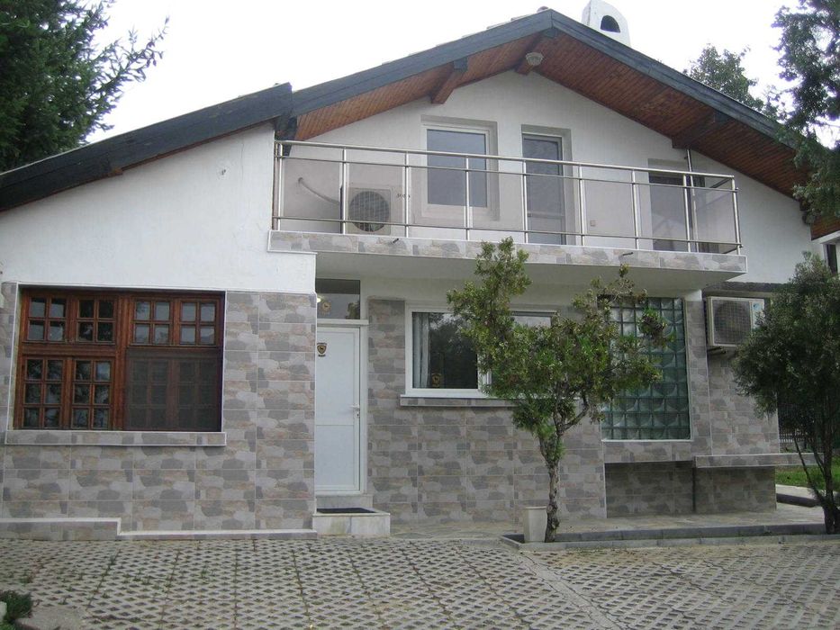 Дава се под наем Къща в Варна, Възраждане 1 - 225 кв.м за 1019.49 € - Снимка #3