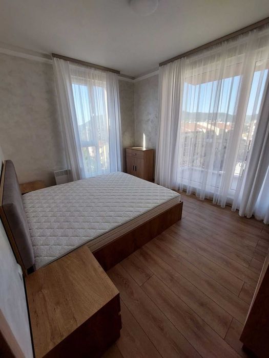 Дава се под наем Тристаен апартамент в Шумен, Пазара - 87 кв.м за 553.35 € - Снимка #3
