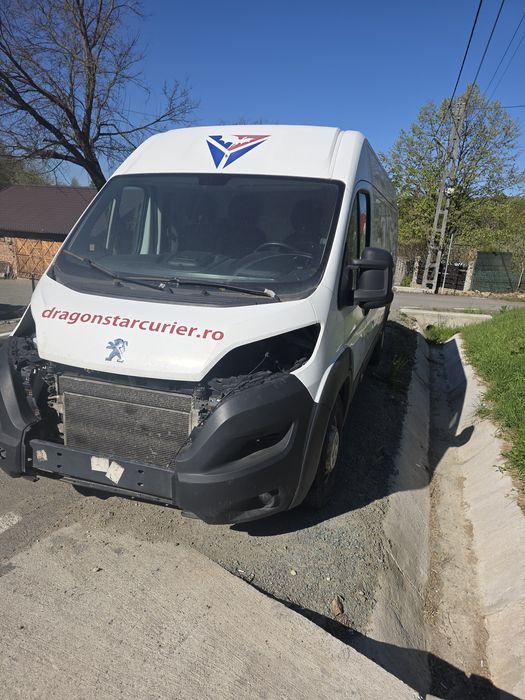 Vând 2 peugeot boxer an 2015 si 2020