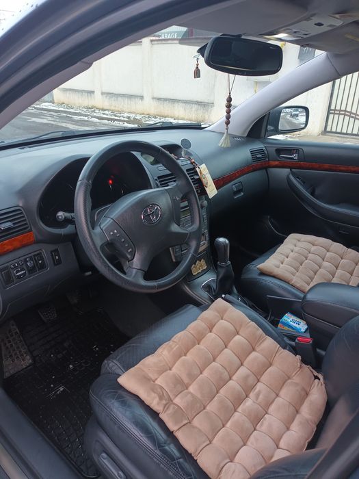 Toyota Avensis 2.0 D4