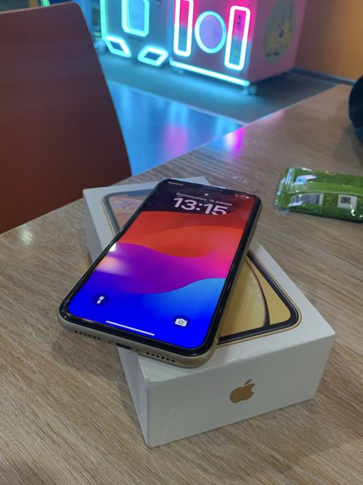 Продаю айфон хр идиал