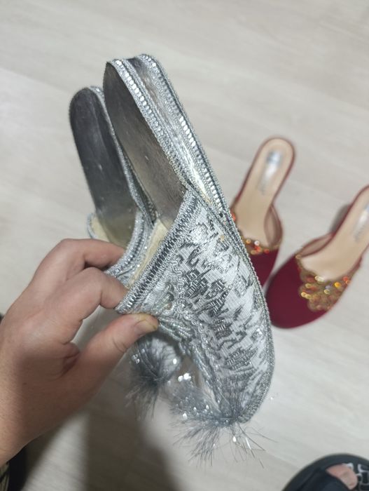 Национальная женская обувь Узбекистана