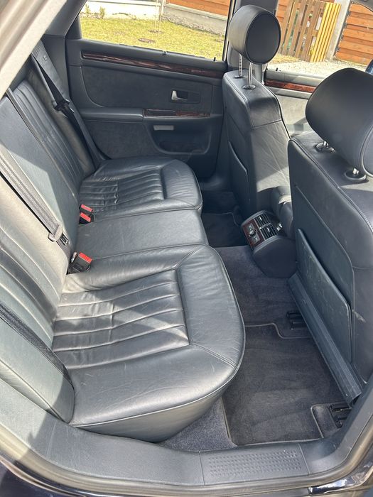 Audi A8 D2, 4.2, V8