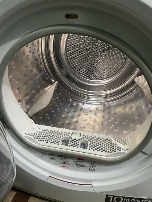 Uscator de rufe AEG cu pompa de caldura AEG Lavatherm 8000 series A ++