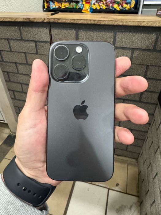 Продам iphone 15 pro 256 gb