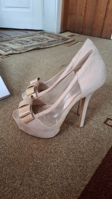 Официални обувки на висок ток, 37 номер