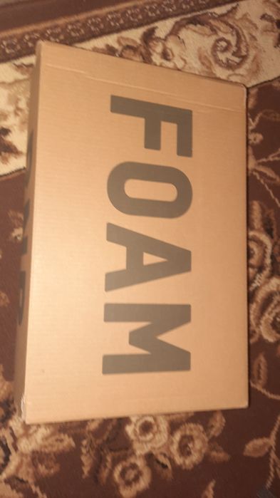 Adidas yeezy foam runner