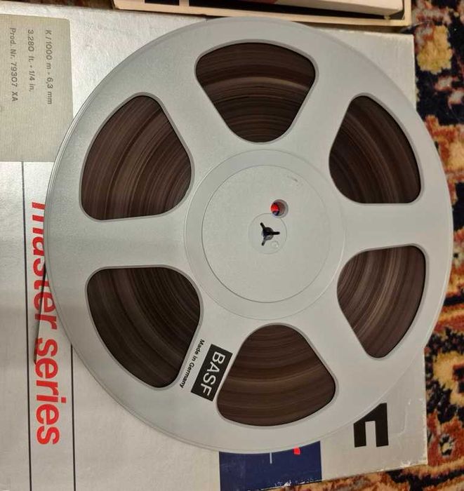 Vand Benzi, Role magnetofon din plastic 26,5 prindere trident.