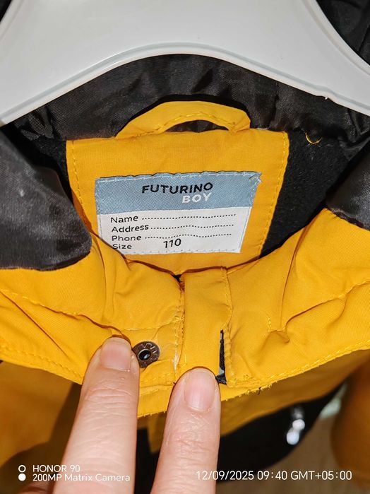 Продам осеннюю куртку для мальчика