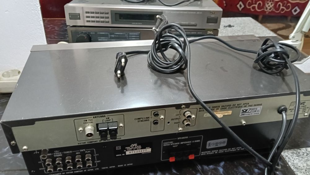 Linie audio JVC japoneză