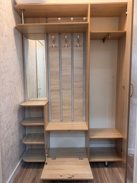 Шкаф почти новый