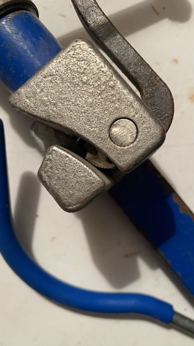 Натяжные клещи.