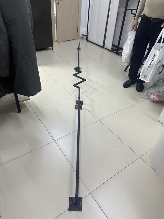 Продам стеллажы для магазина одежы