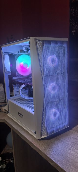 гейминг компютър