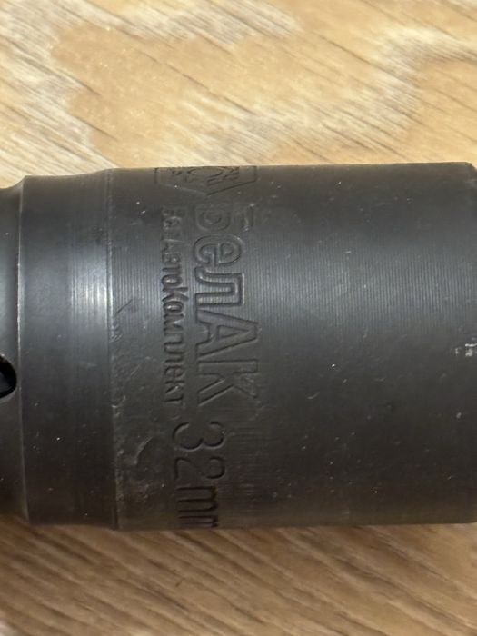 Гайковерт (балонный/редукторный ключ)