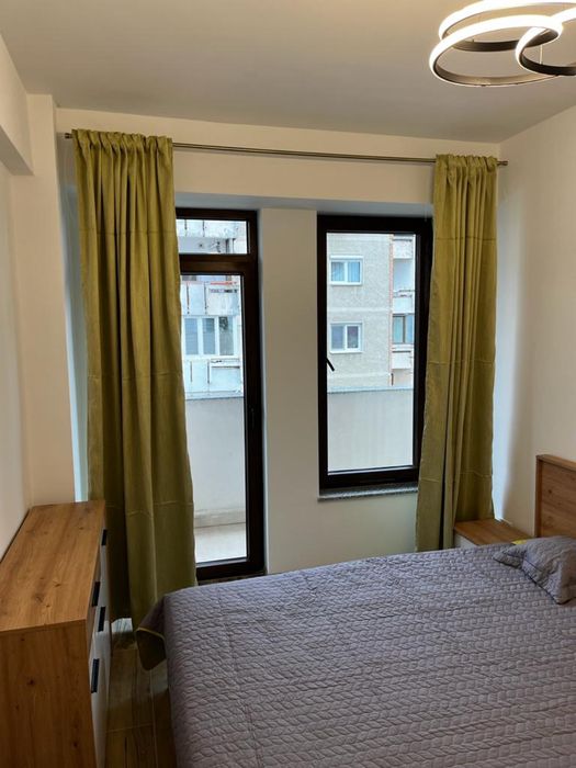 Inchiriez apartament cu 3 camere MODERN!