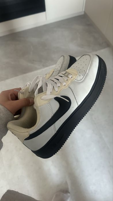 Кросовки найк хороший 43размер за 12к