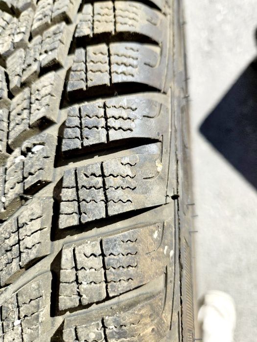 Goodyear зимни гуми за bmw i3 2 броя