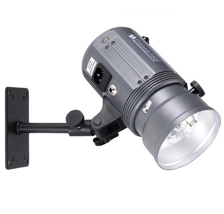 Кронштейн  для крепления студийного света к стене