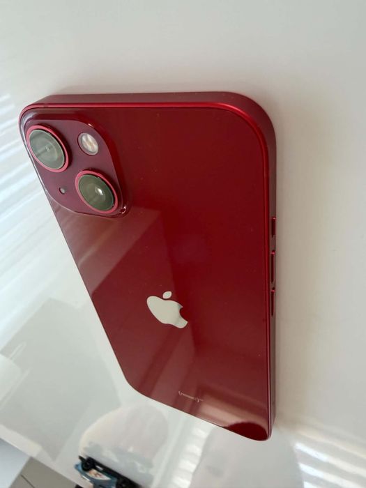 Vand iphone 13 128 rosu