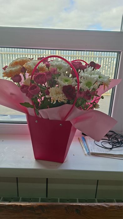 Букеты цветов свежие