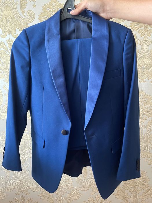 Школьный костюмы