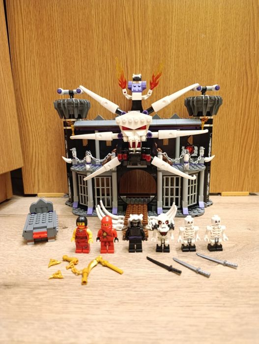 Lego Ninjago The Golden Weapons 2505 Garmadon's Dark Fortress Original ( 2011)