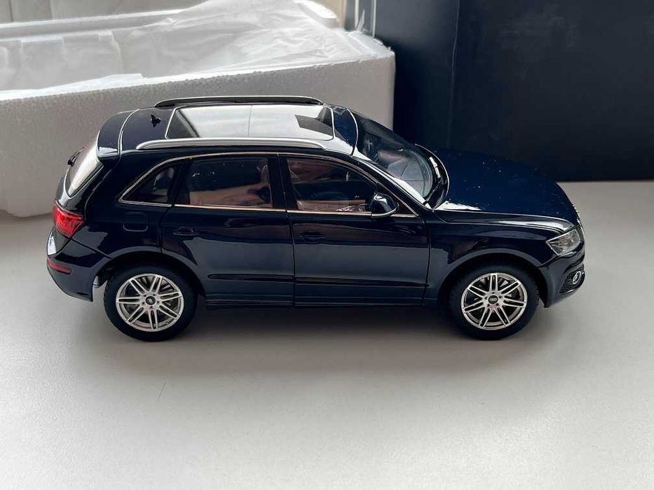 1:18 Audi Q5 2010 Blue.