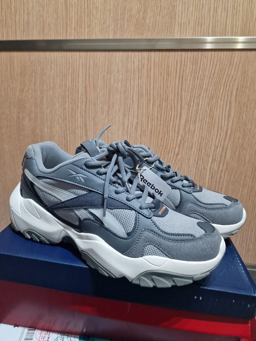 Кроссовки оригинал Reebok FLUFFI PUFF CN