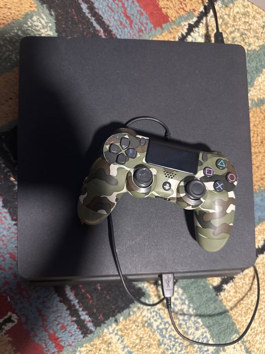 Vând ps 4 slim