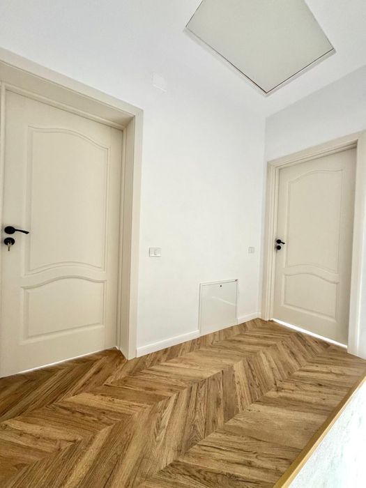 Apartamente cu 3 camere/Case insiruite