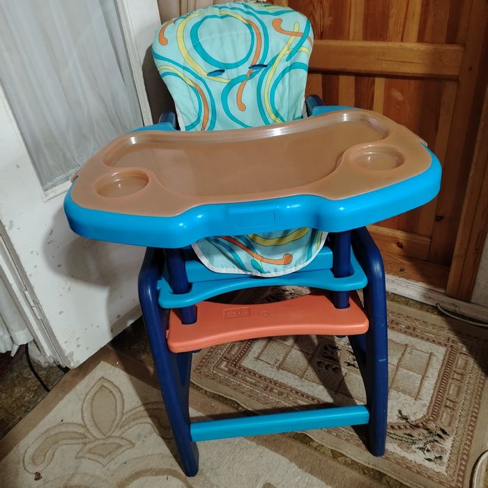 sotiladi detskiy stulchik