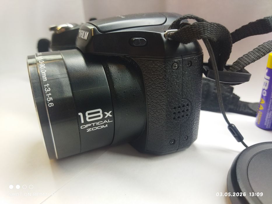 Fudgifilm S2995 фотоаппарат 18 x в хорошем состоянии