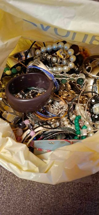 Bijuterii la Kilogram