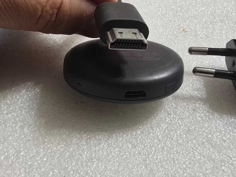 Chromecast Google 3rd Gen. Model NC2-6A5-1600 Portable Media Streamer