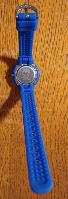 Ceas Lorus Y121-X132, curea silicon, rezistent apa 10 bar 100m