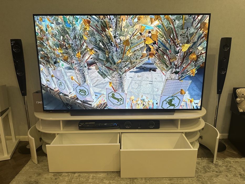 Тумбочка под телевизор