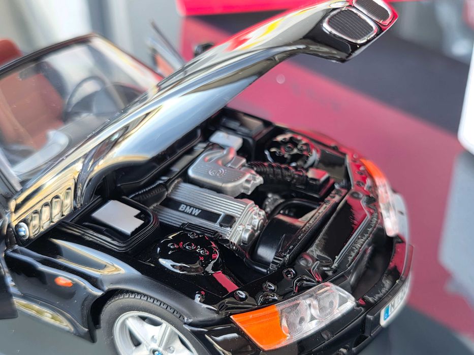 Macheta Auto 1/18 UT Models BMW Z3 Roadster