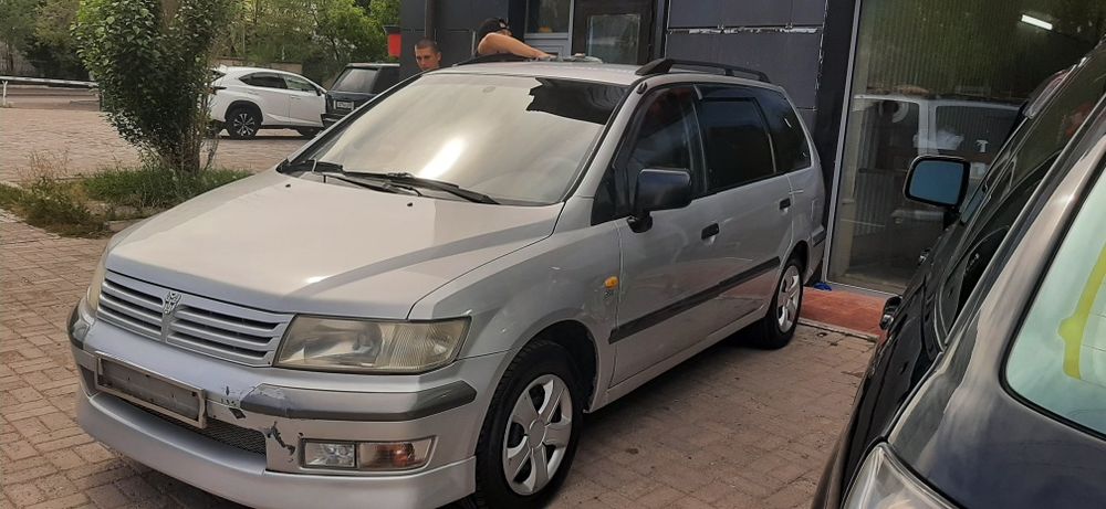 Продам машину митсубиси спейс вагон